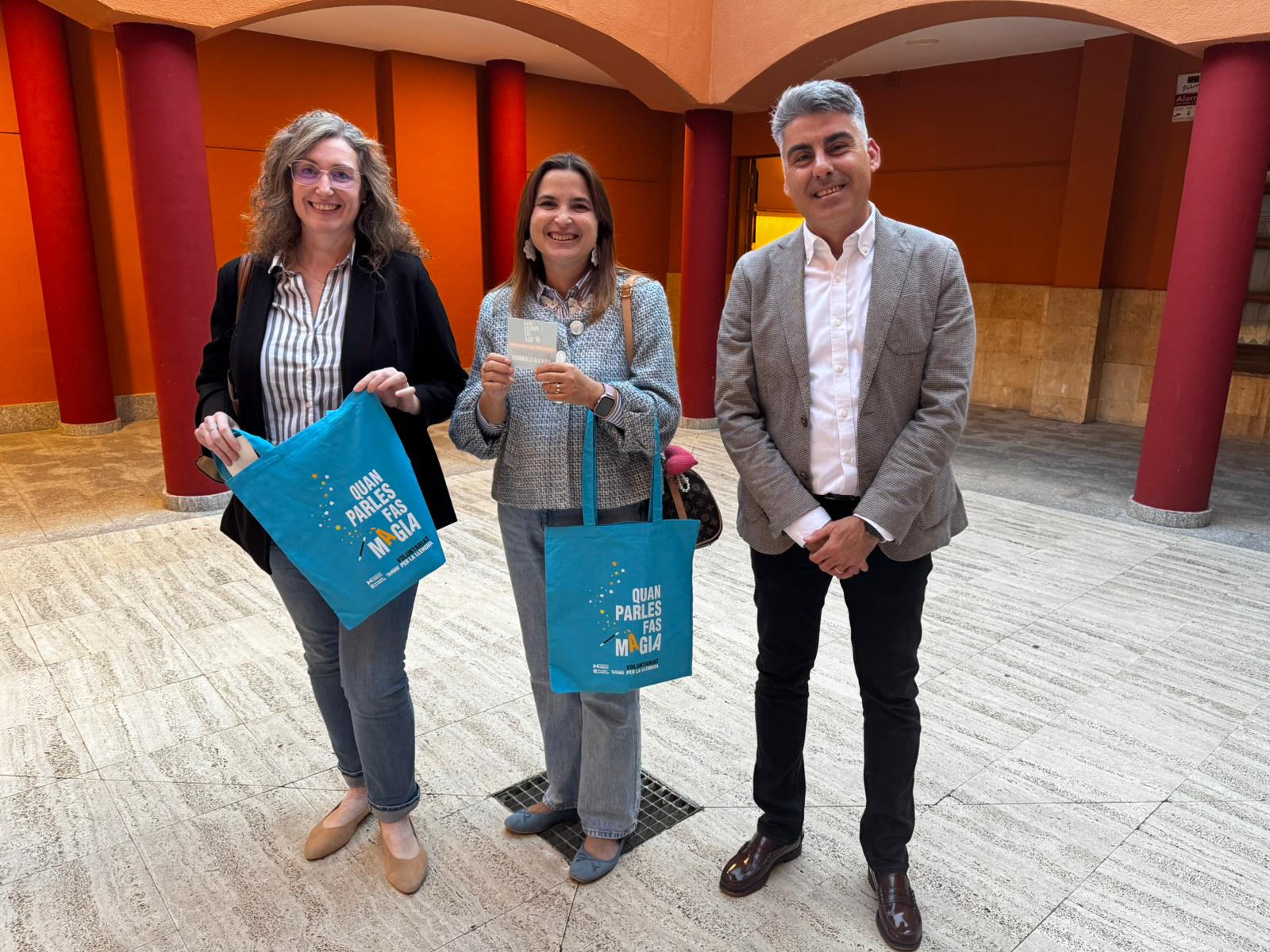 Lliurament dels distintius als primers establiments col·laboradors