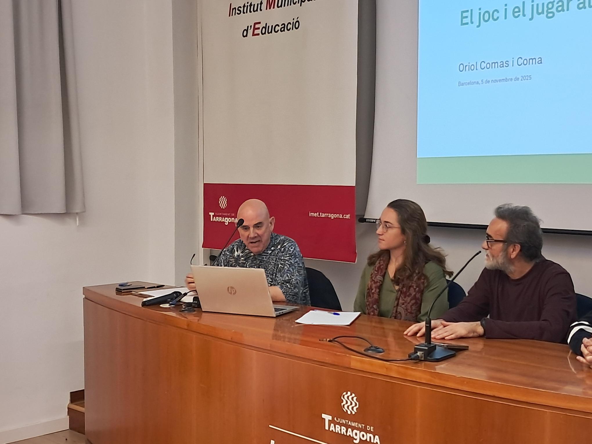 Presentació del Diccionari de jocs de taula i de rol