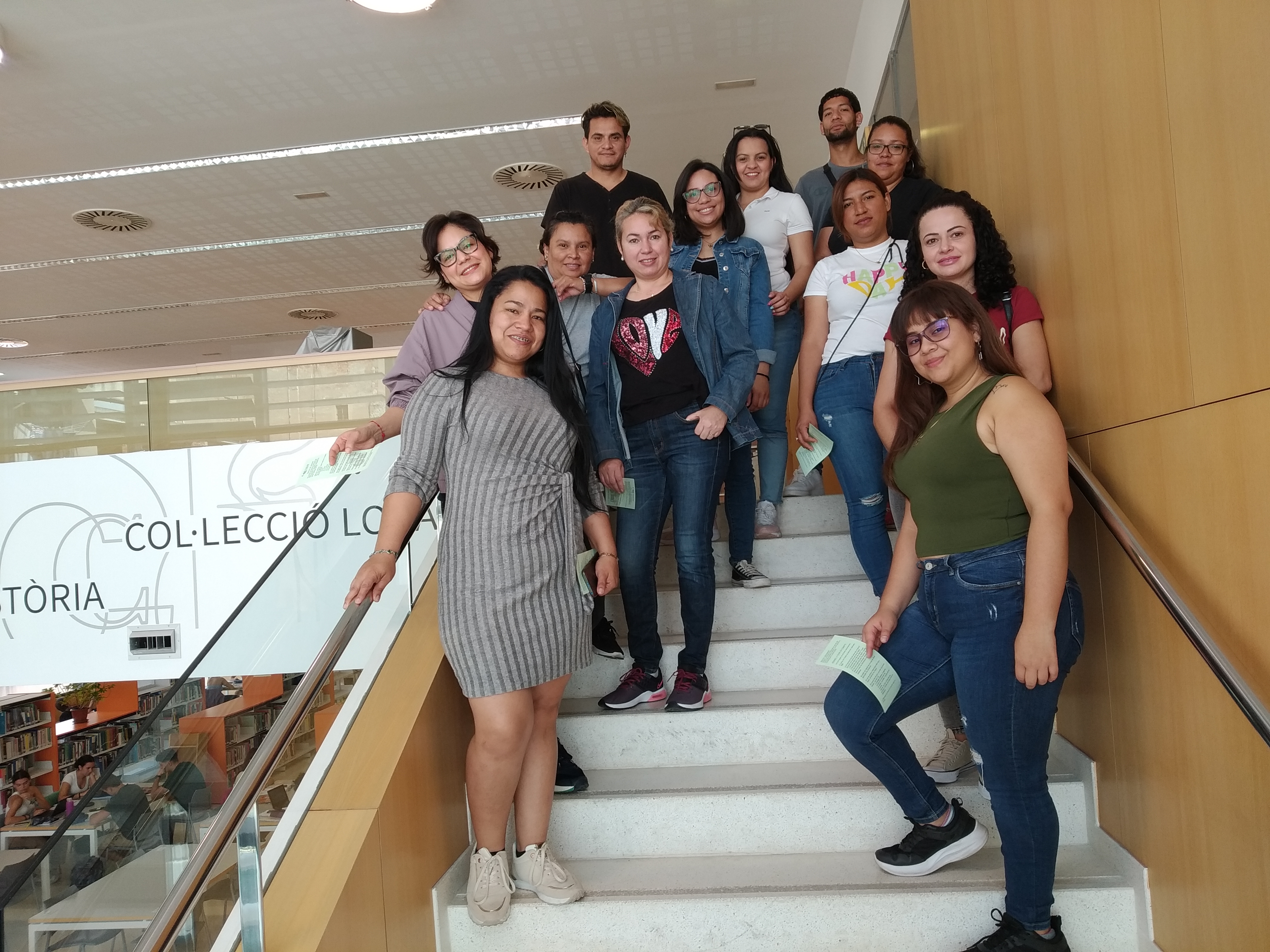 Visita d'alumnes a la biblioteca de Valls